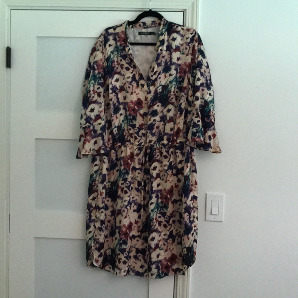 Lightweight multi-colored with drawstring waiste